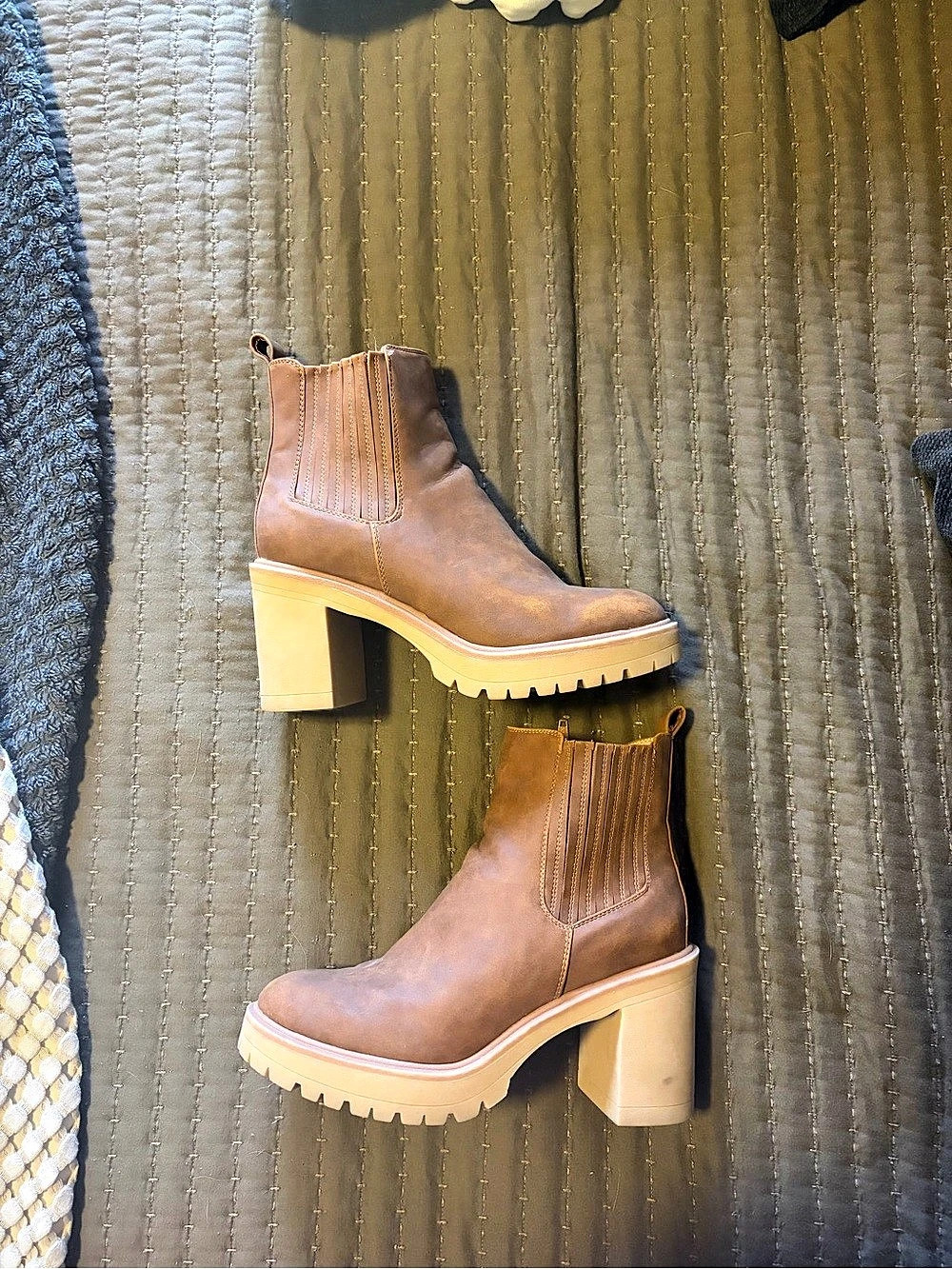 Dolce Vita Jade Ankle Boots